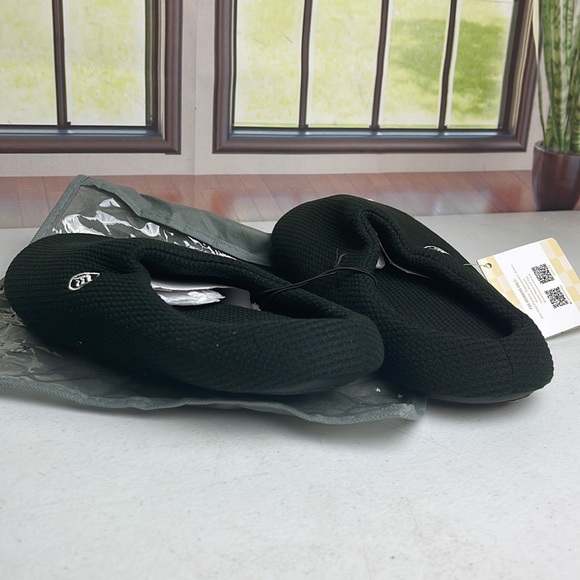 Merence Memory Foam Slippers - Picture 3 of 3
